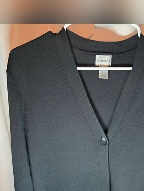 Chico's Black V-Neck Single-Button Cardigan